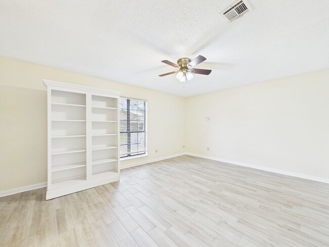 Building Photo - Coming Soon! 2 Bedroom 2 Bathroom