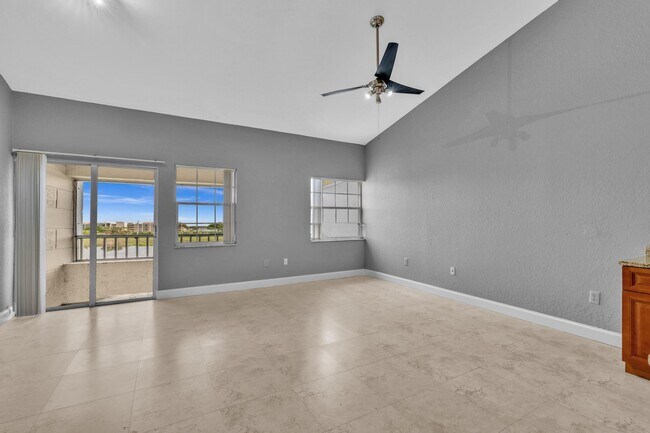 Building Photo - 2841 N Oakland Forest Dr