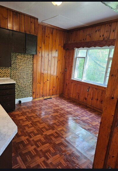 Building Photo - 175 Rosewood Terrace