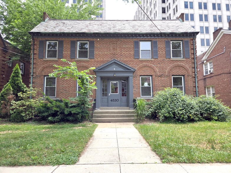 Building Photo - 4530 Avondale St