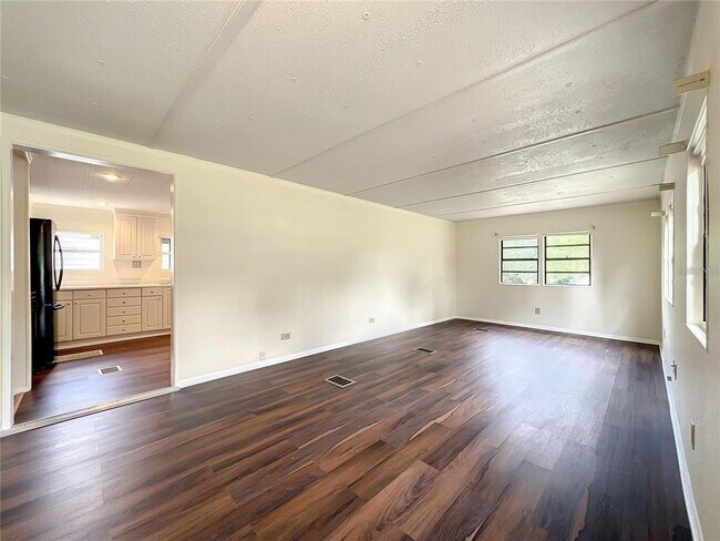 Building Photo - 831 Wolf Trail