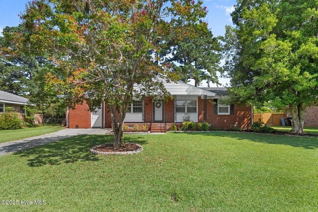 Primary Photo - 106 Estate Dr