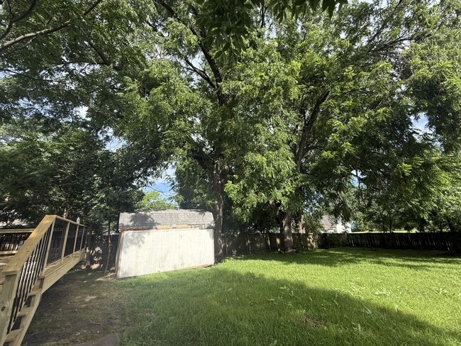 Building Photo - 5301 Urbandale Ave