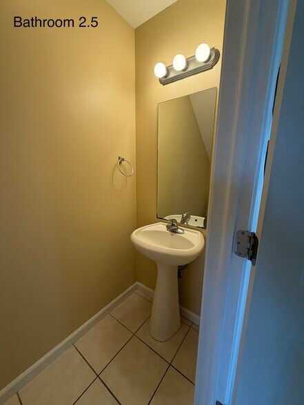 Building Photo - 1273 S Cobble Creek Cir