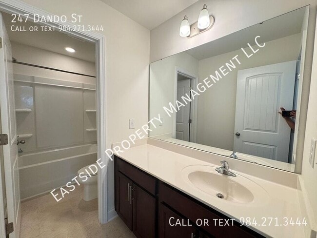 Building Photo - 247 Dando St