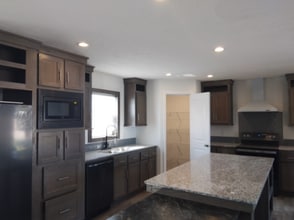 Building Photo - 37569 Grain View Ln