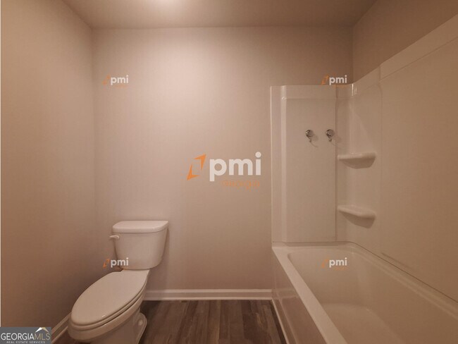 Building Photo - 3658 Madison St