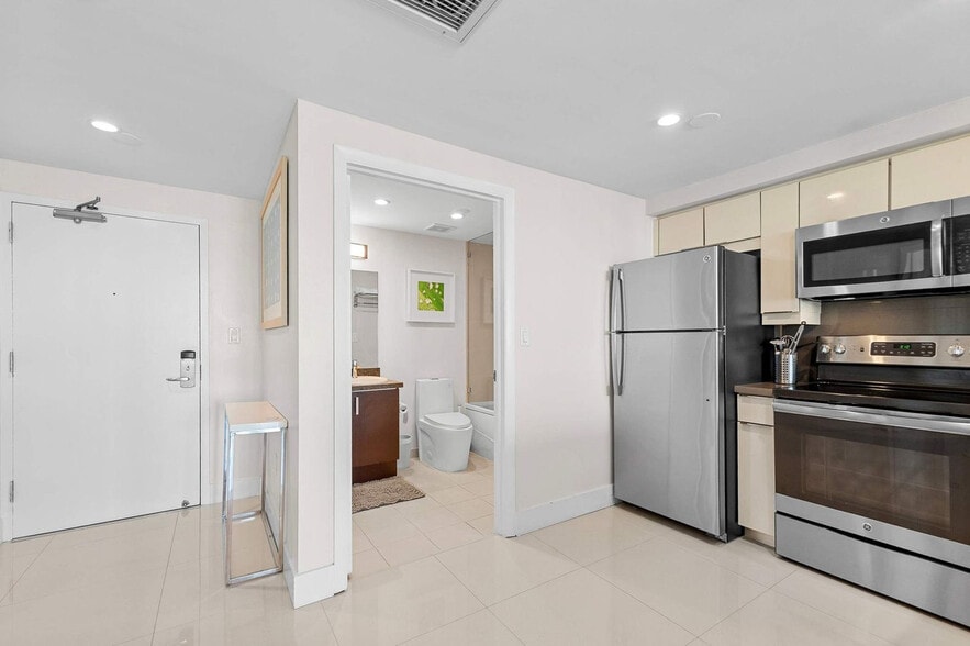 Building Photo - 2889 McFarlane Rd