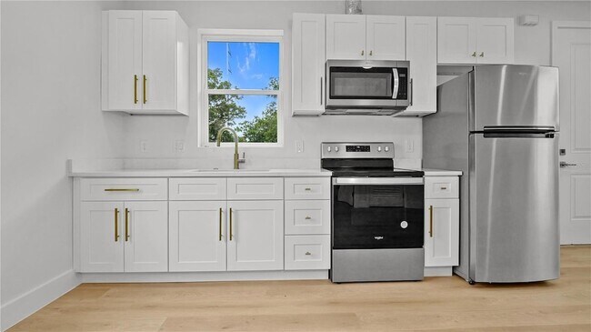 Building Photo - 2730 37th Ave N