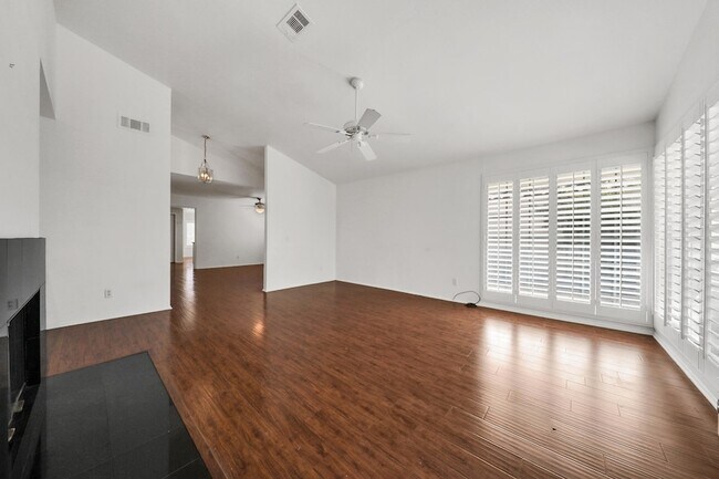 Building Photo - 77717 Cll Las Brisas S