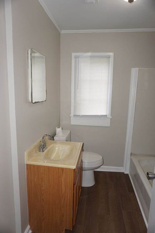 Building Photo - 1119 H St