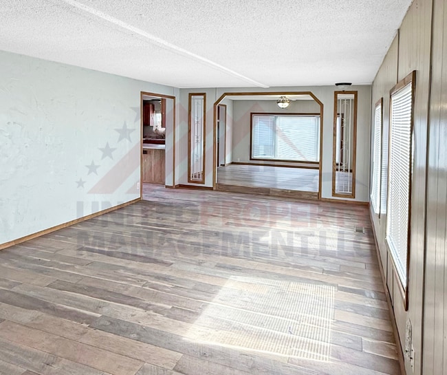 Building Photo - 3 bedroom 2 bathroom double wide for rent ...