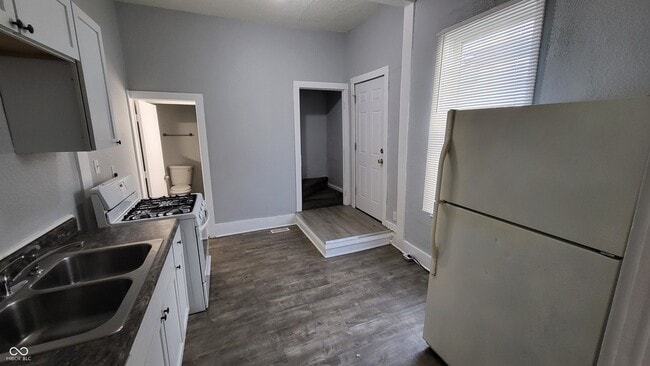 Building Photo - 1122 S Dearborn St