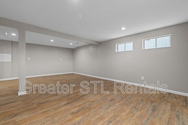 Building Photo - 702 Boca Chica Dr