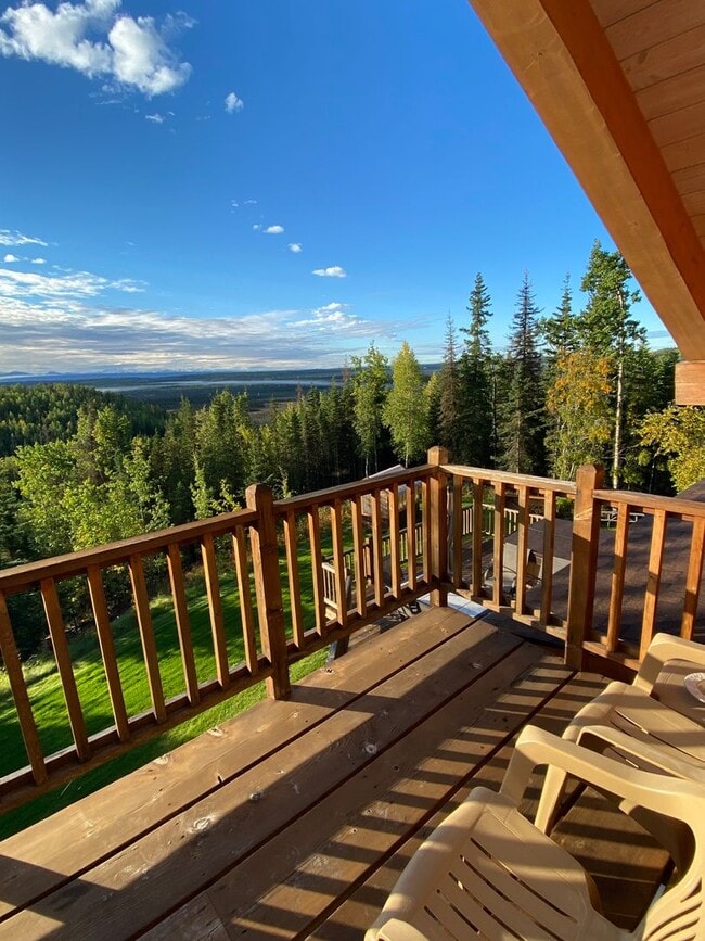 Building Photo - FURNISHED SEASONAL RENTAL