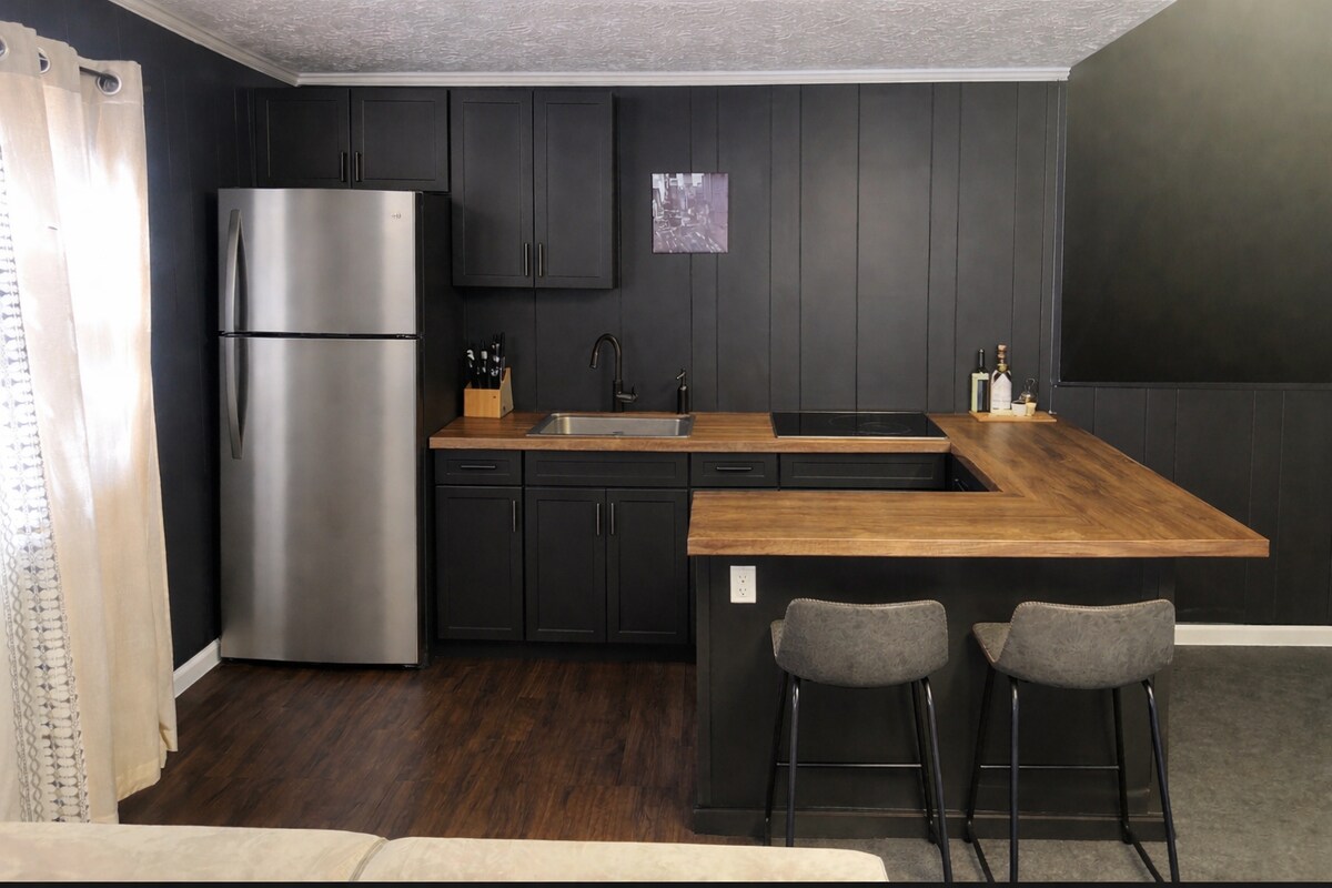 Building Photo - 3077 Laura Ln