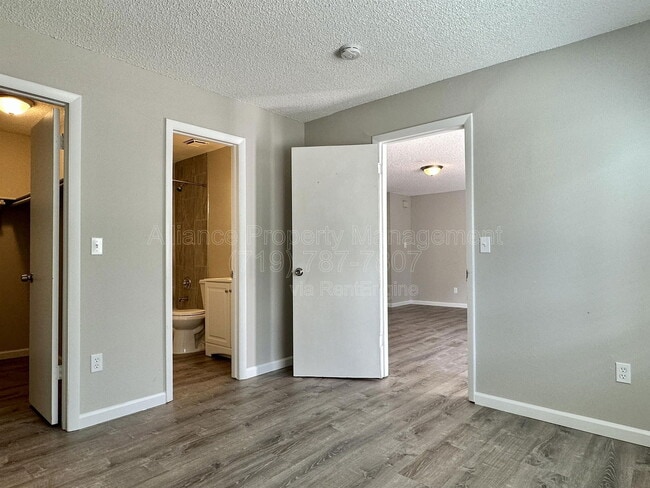 Building Photo - 2460 E Willamette Ave