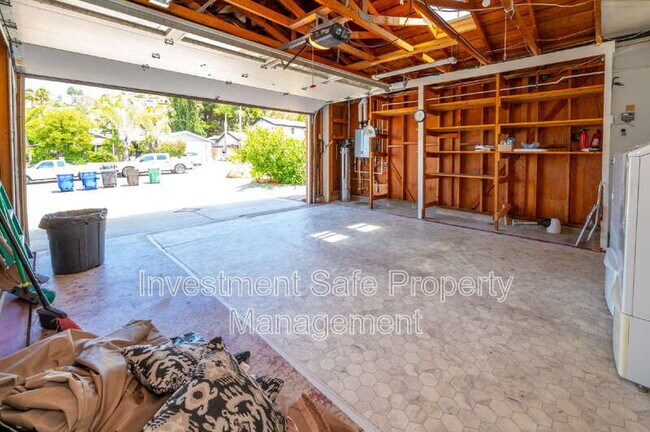 Building Photo - 6051 Bounty St