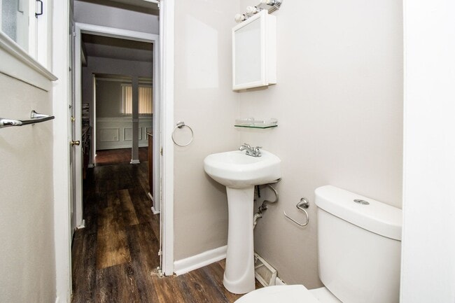 Building Photo - 15517 Shirley Ave