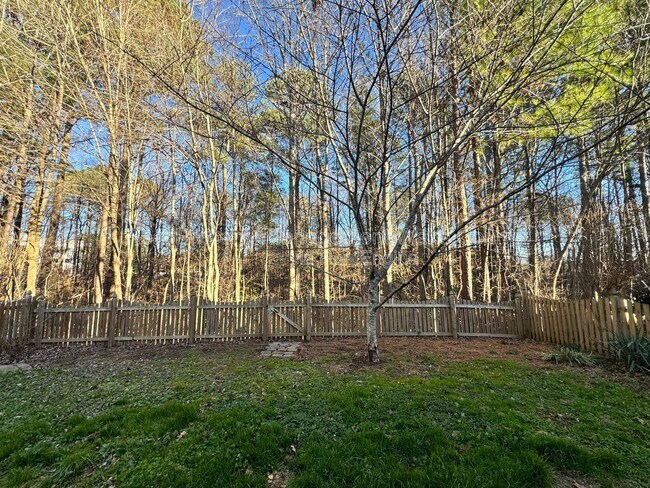 Building Photo - 1413 Crimson Creek Dr