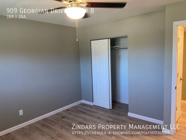 Building Photo - 909 Georgian Dr