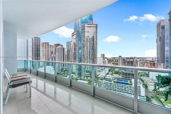 Building Photo - 900 Biscayne Blvd