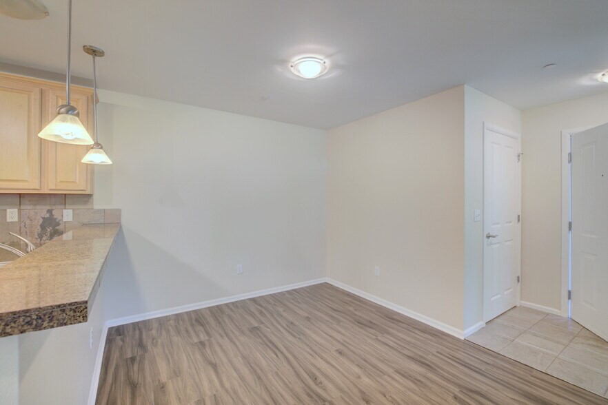 Building Photo - 11306 124th Ave NE