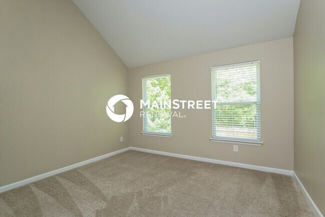 Building Photo - 4 Bedroom Pet-Friendly Home in Atlanta, GA with Main Street Renewal