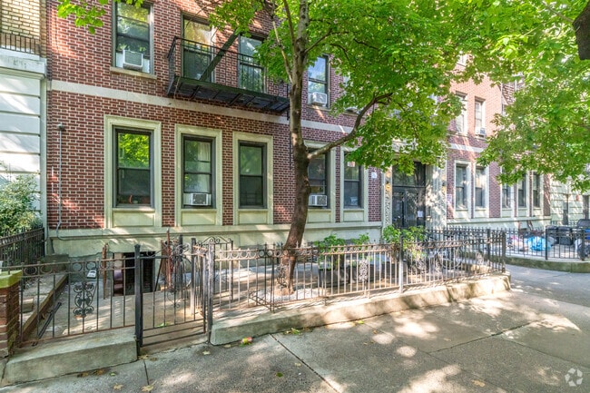 Building Photo - 417 St Johns Place