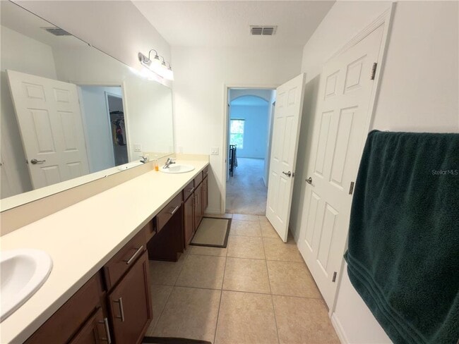Building Photo - 3311 Bent Paddle Dr