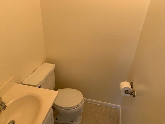 Building Photo - Private 2-Story End Unit