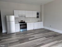 Building Photo - 305 Evesham Ave W