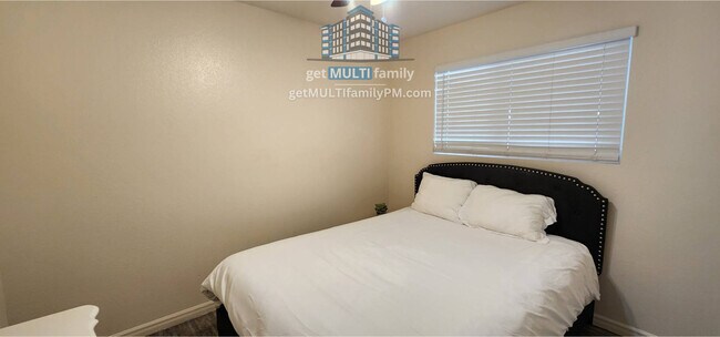 Building Photo - 515 W Pebble Beach Dr