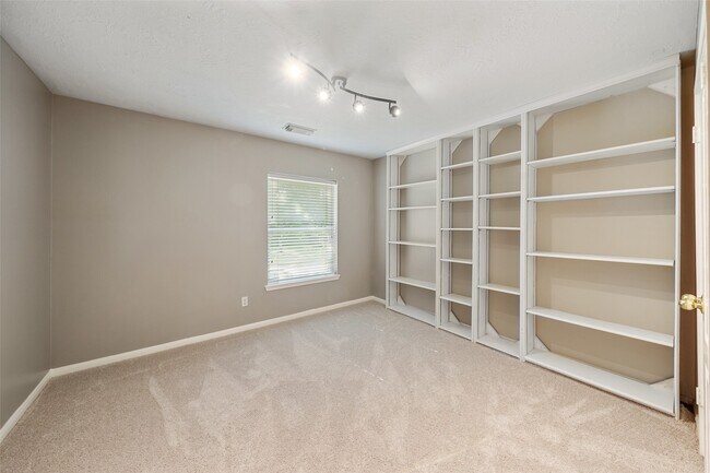 Building Photo - 14506 Hearthstone Meadows Dr