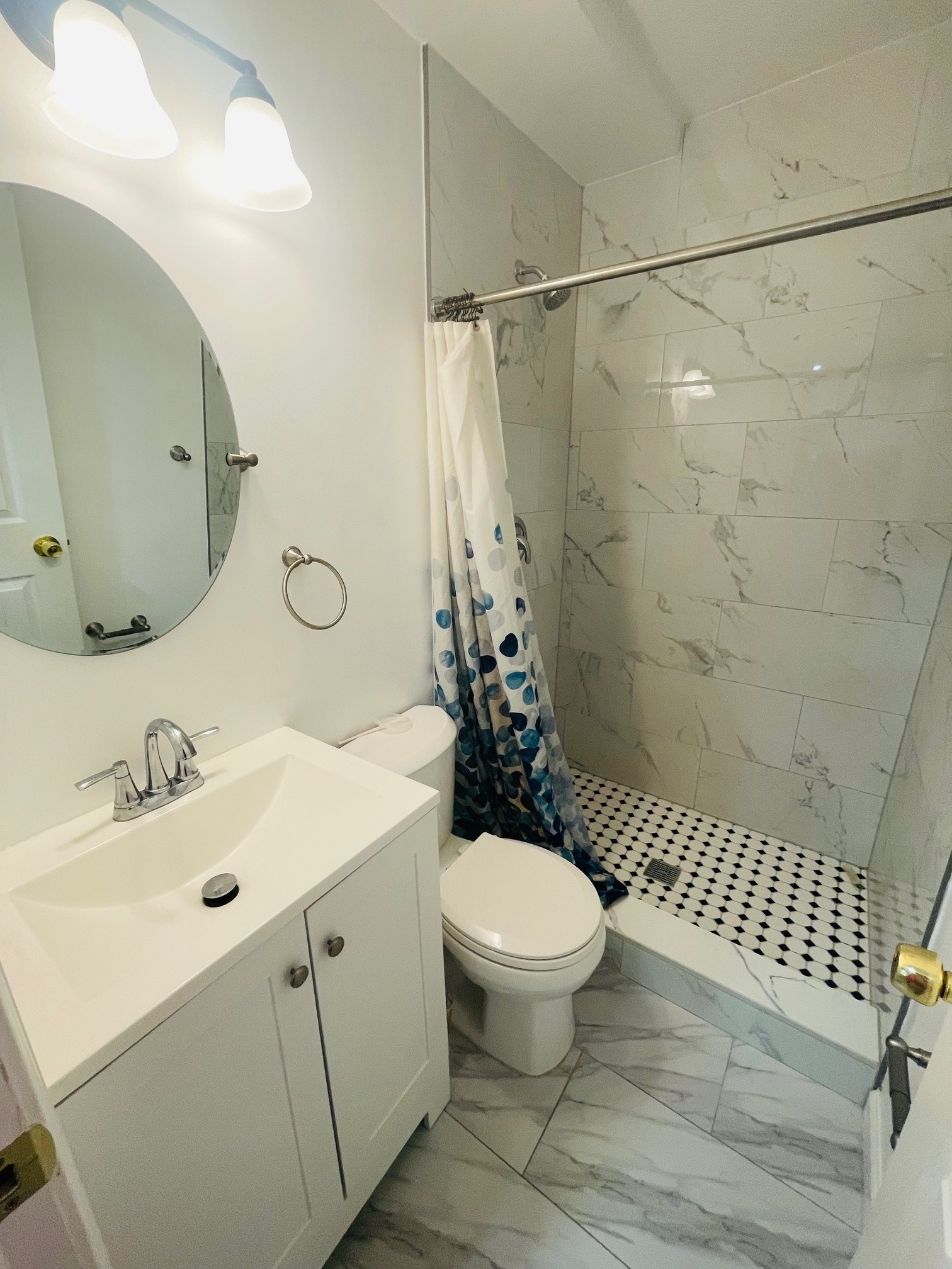 Bathroom - 7043 Brocton Ct