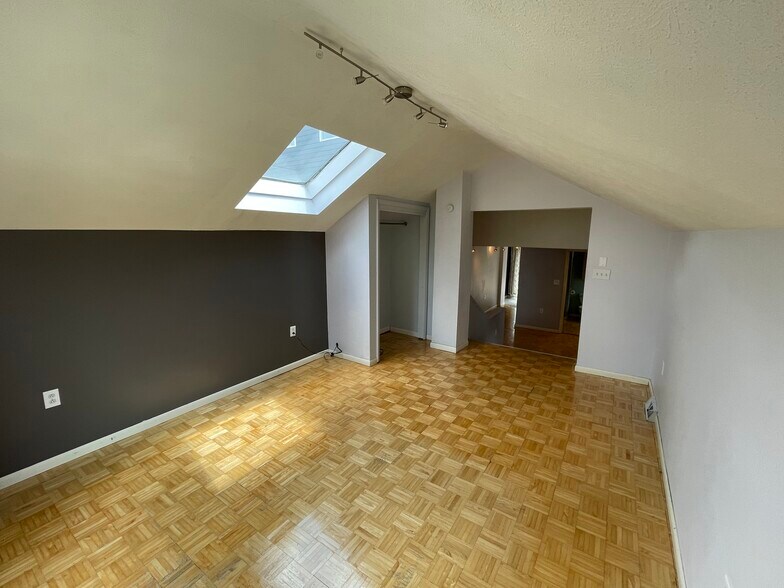 Tall ceilings in the master suite - 227 Wilbert St
