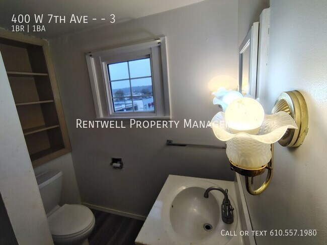 Building Photo - 400 W 7th Ave