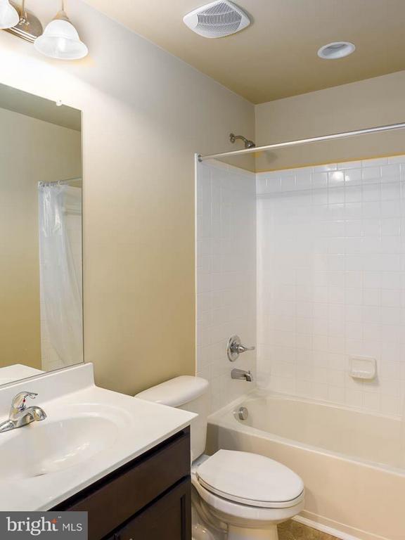 Building Photo - 220 Centennial Dr