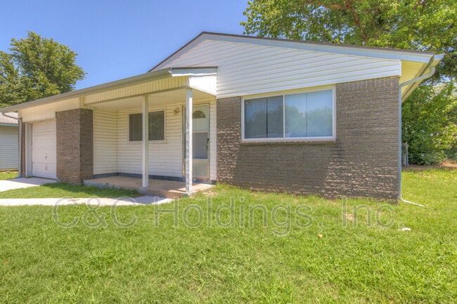 Primary Photo - 119 S 200th E Ave