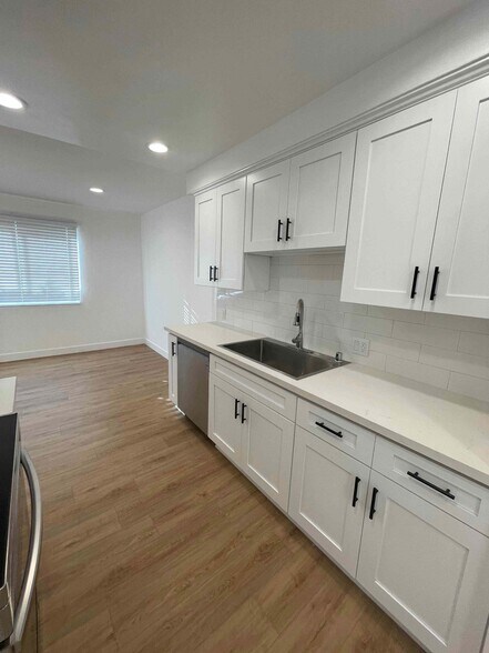 Building Photo - 1128 19th St