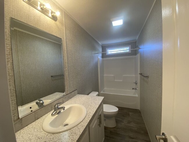 Building Photo - 93 Beaver Ave