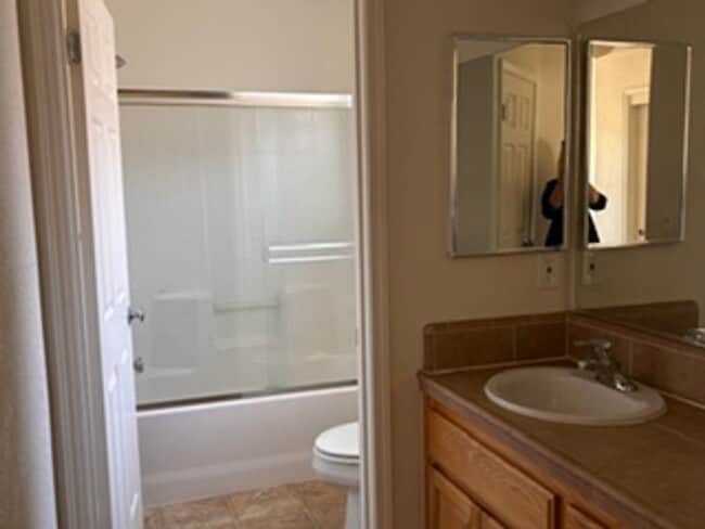 Building Photo - Charming 2-Story Home in a Convenient Tehachapi Location