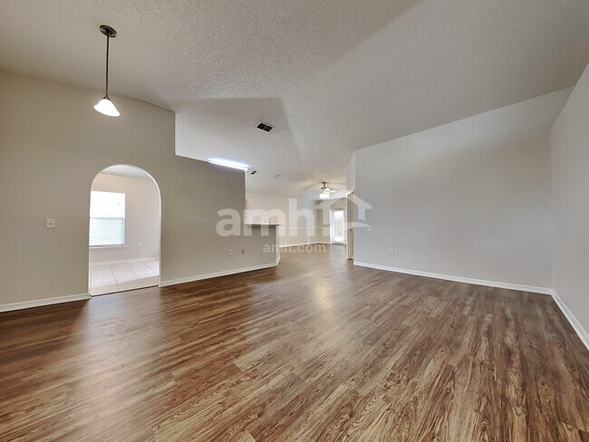 Building Photo - 3293 Carlotta Rd