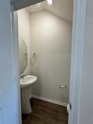 Building Photo - 212 Arbor Dr