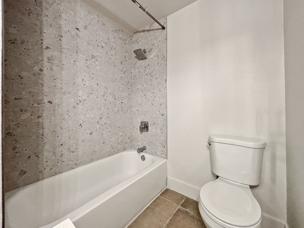 Building Photo - 4650 Quail Park Dr