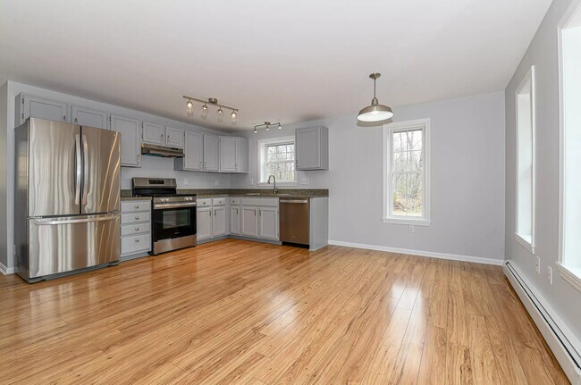 Building Photo - 162 Roosevelt Trl