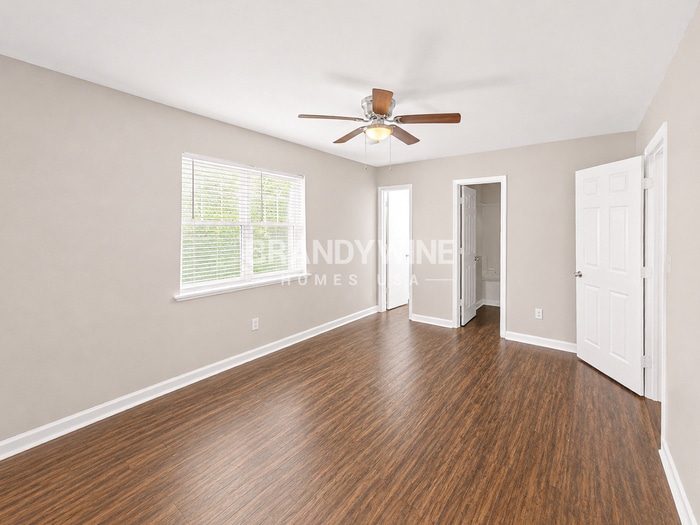 Building Photo - 5196 Brough Ln