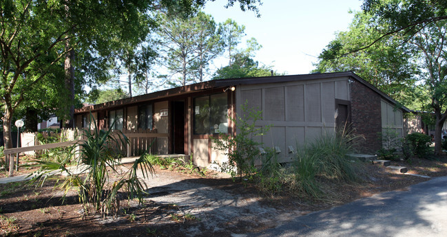 Building Photo - Westcreek Apartments