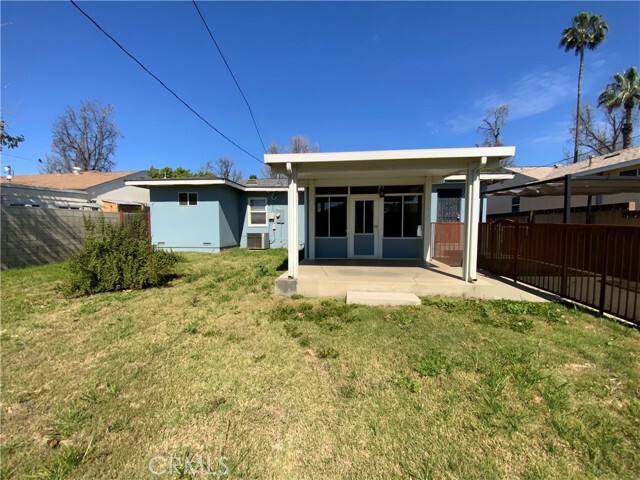 Building Photo - 745 W E St