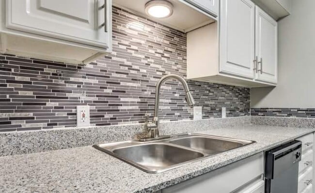 Building Photo - 1 bedroom in North Richland Hills TX 76180